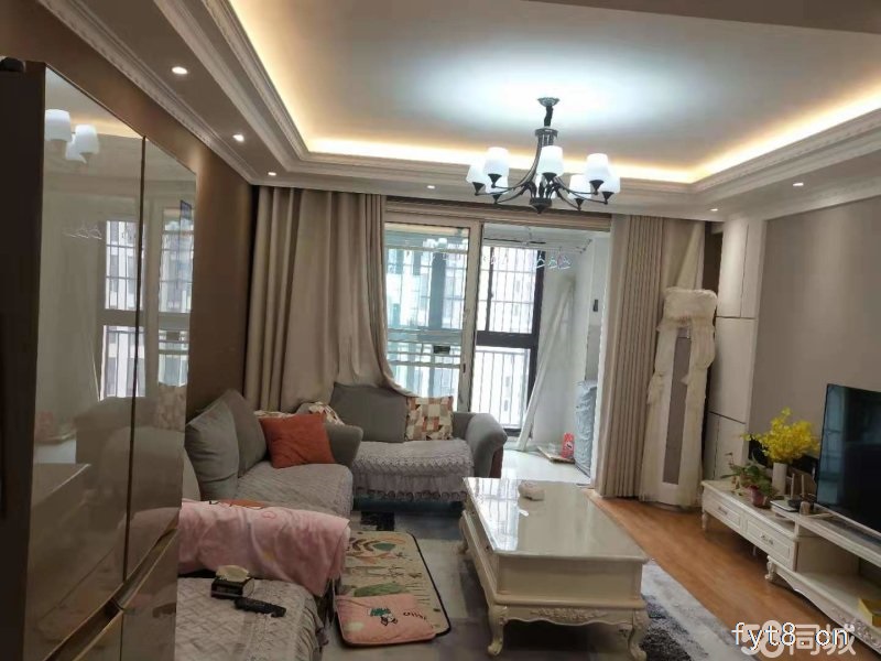 东城学 区电梯房 三室精装有产证 满五年没有税费 买房必看房